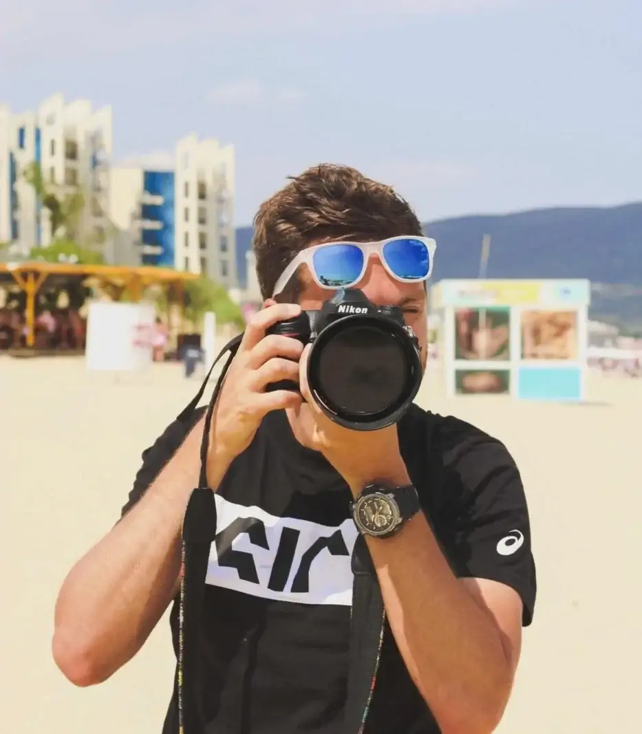 Lukáš Koula s fotoaparátem